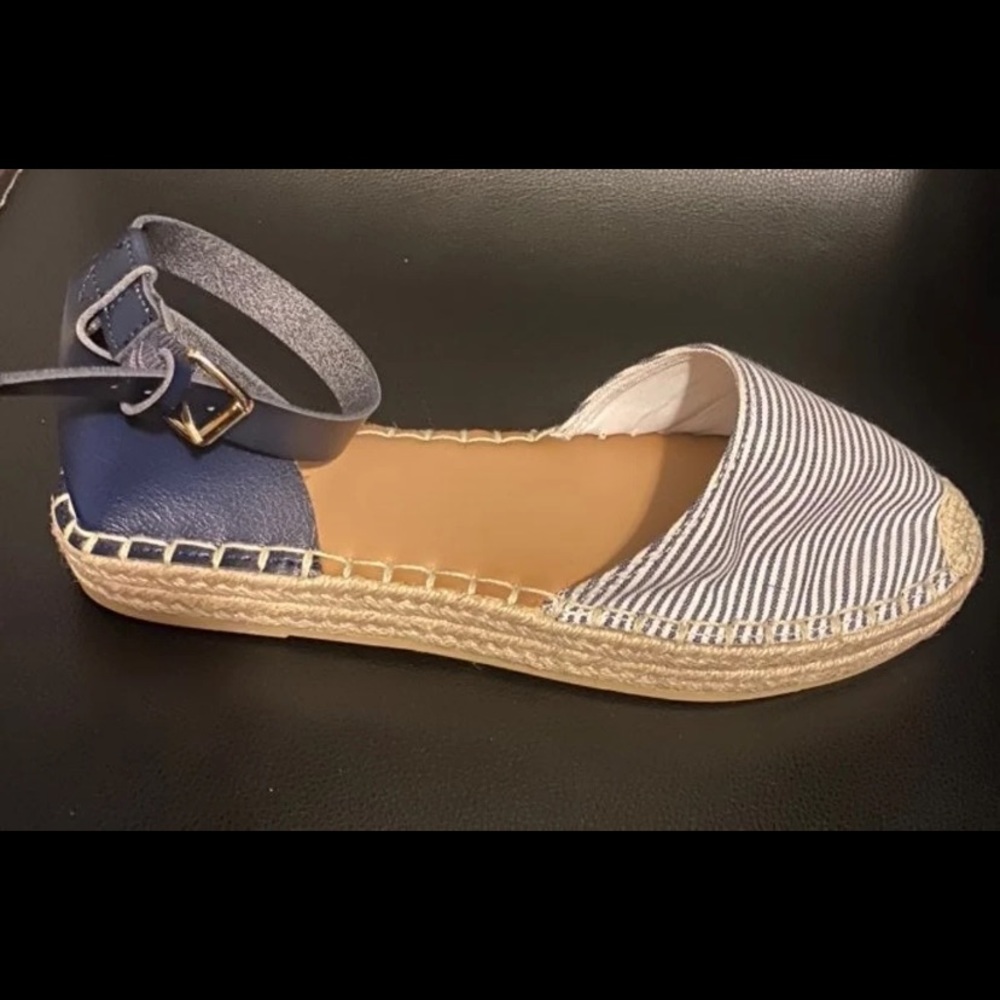 Sandals - Picture 3 of 3